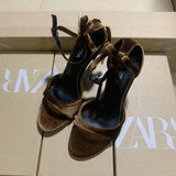 ZA New Niche 2025 Spring New Leather Round Head Retro Sexy Buckle With Cat And Dew Fine Heel Sandals HZ0115