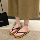 Large-Size Flat-Bottomed Flip-Flops Women's New European Net Red Comfortable Soft Bottom Feet Beach Cool Slippers In The Summer Of 2025 HZ0115
