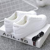 Small White Shoes Women 2025 Spring And Autumn New Fashion Flat Shoes Students Breathable Women's Shoes Net Red Single Shoes Casual White Shoes HZ0115